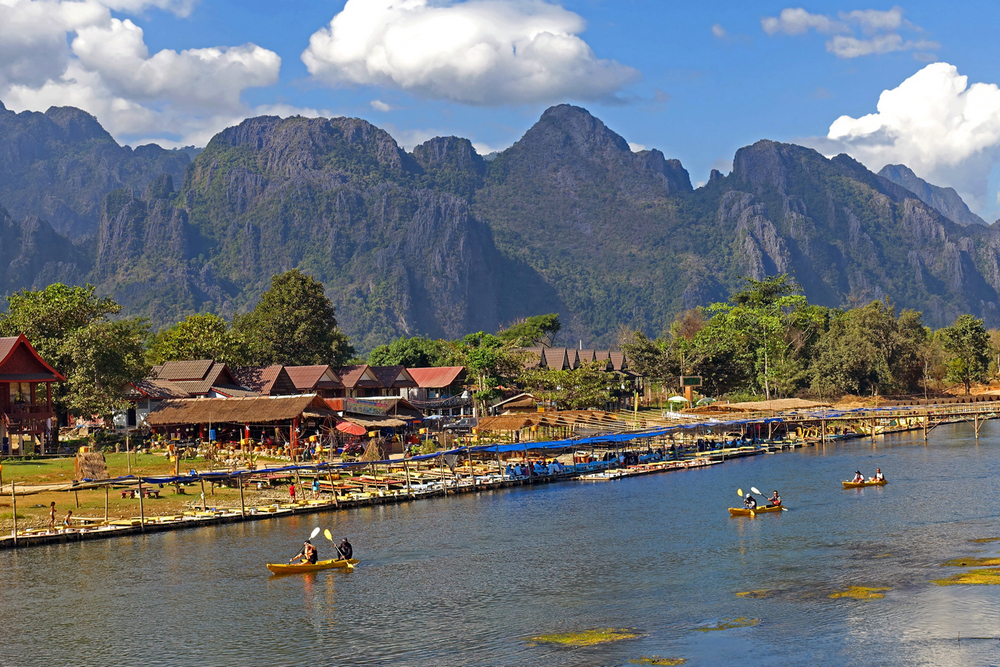 Kayak in Nam Song River, Vang Vieng