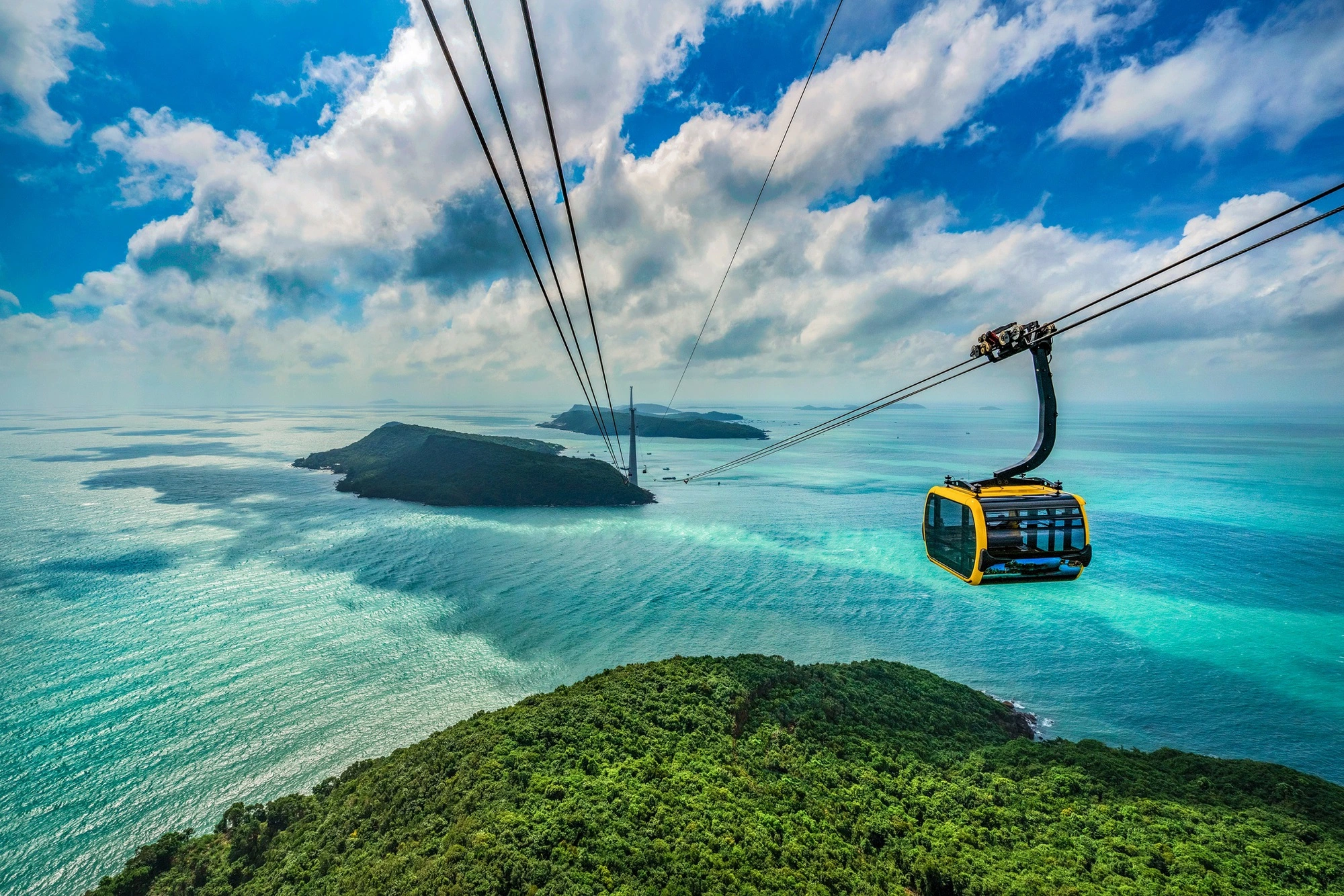 Hon Thom Cable Car